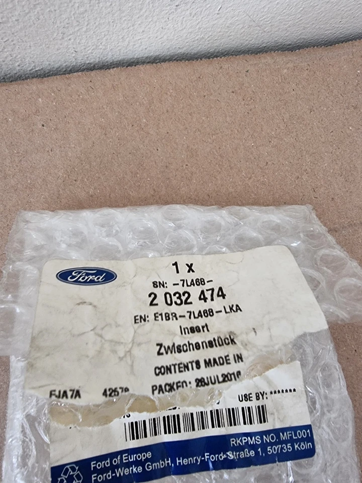 Genuine Ford Fiesta Mk8 Gear Knob 5 Speed Black Insert | 2032474 E1BR7L468LKA - Image 4 of 4