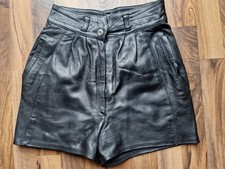 butterweiche Echtleder-Shorts Hotpants Bermudas Gr. 32/34 schwarz Lamm Highwaist
