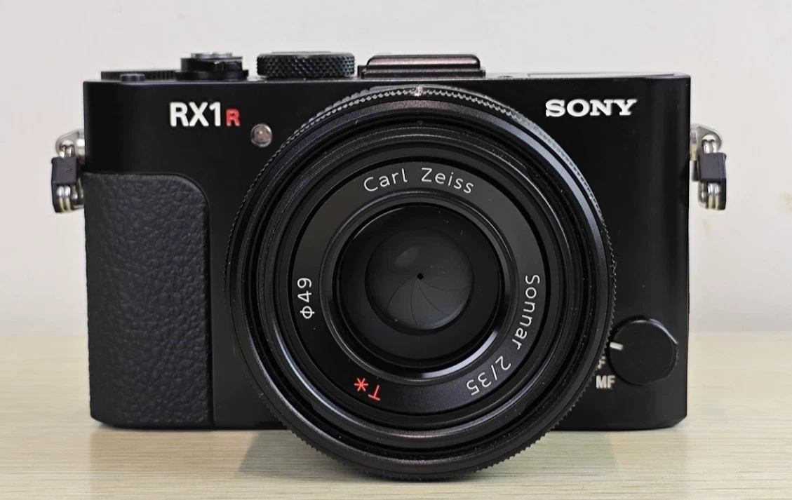 Sony Cyber-shot DSC-RX1R Digital Cameras for Sale | Shop New