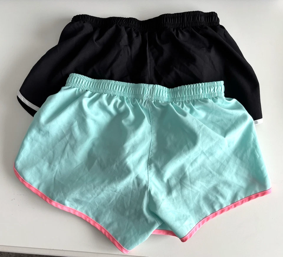 Nike Dri-Fit Lote 2 prs Niñas Pequeñas S Pantalones Cortos para Correr Negro Azul Tempo Usado en Excelente Condición Foto 3 de 4