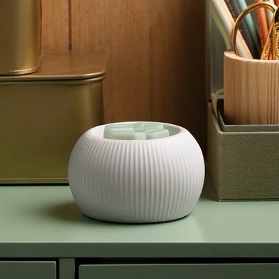 White Fluted Compact Scentsy Wax Warmer New In Box