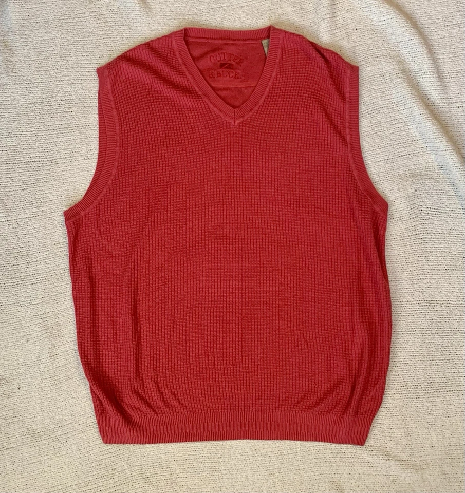 Cutter And Buck Men's Christmas RED Pullover Sweater Vest Size 2XL - Image 2 of 4