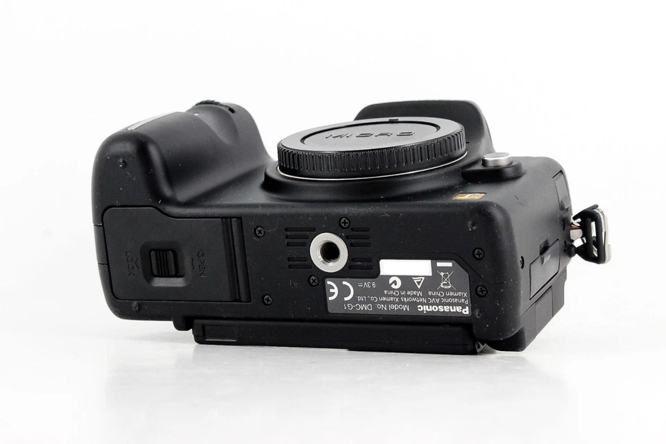 Panasonic Lumix DMC-G1 Mirrorless Digital Camera Body 12.1MP - Tested, photo 4 of 4
