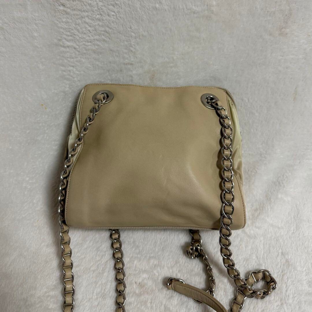 【関税&送料込】Prada Beige Re-Nylon Crossbody Bag Re-Nylon Messenger Crossbody Bag in Beige Prada