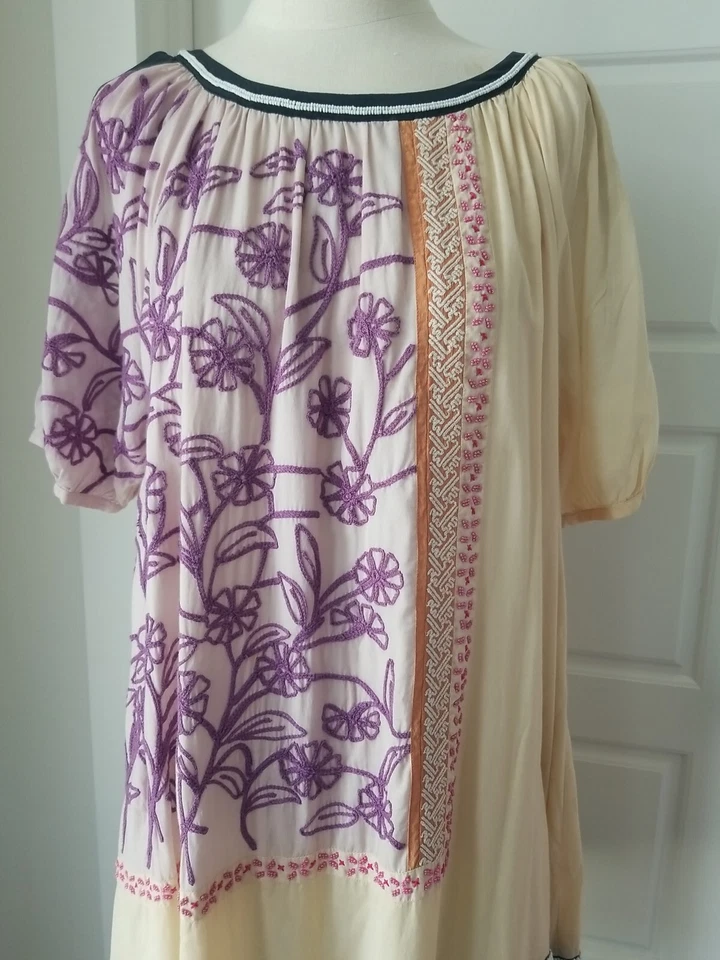 Vestido Leifnotes Anthropologie Talla 12 Hombro Frío SS Cuentas Bordado  Foto 4 de 4