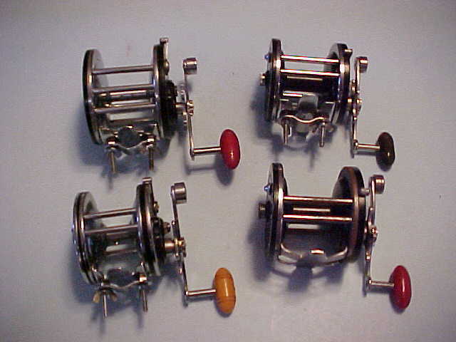 4 VINTAGE PENN FISHING REELS, PENN SENATOR 1/0 & 3 PENN LONG 4 VINTAGE PENN FISHING REELS, PENN SENATOR 1/0 & 3 PENN LONG
