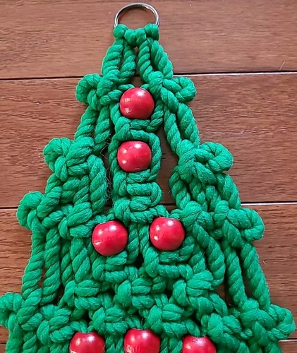 Vintage Macrame Christmas Tree Wall Hanging Boho MCM Green with Red Beads 21” - Picture 3 of 8