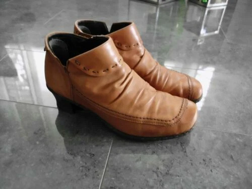 Braune Tamaris Damenstiefel & -stiefeletten