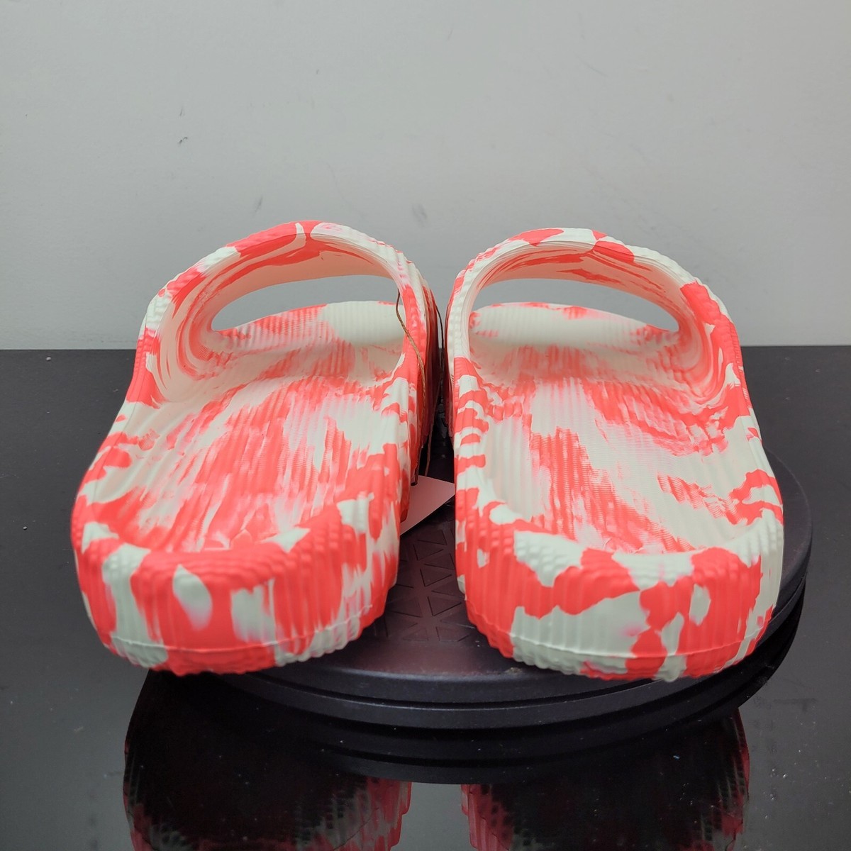シューズ・サンダルその他 adidas Adilette 22 Ivory Red IE5647 ad-ie5647.jpg