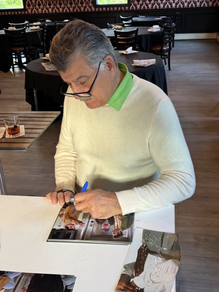 Foto autografiada de Seinfeld de Keith Hernández de los Mets de Nueva York 8x10 Foto 2 de 4