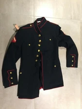 USMC DRESS TUNIC, INCLUDES BUTTONS, 2005, NEW OLD STOCK, INCLUDES PATCHES,39L