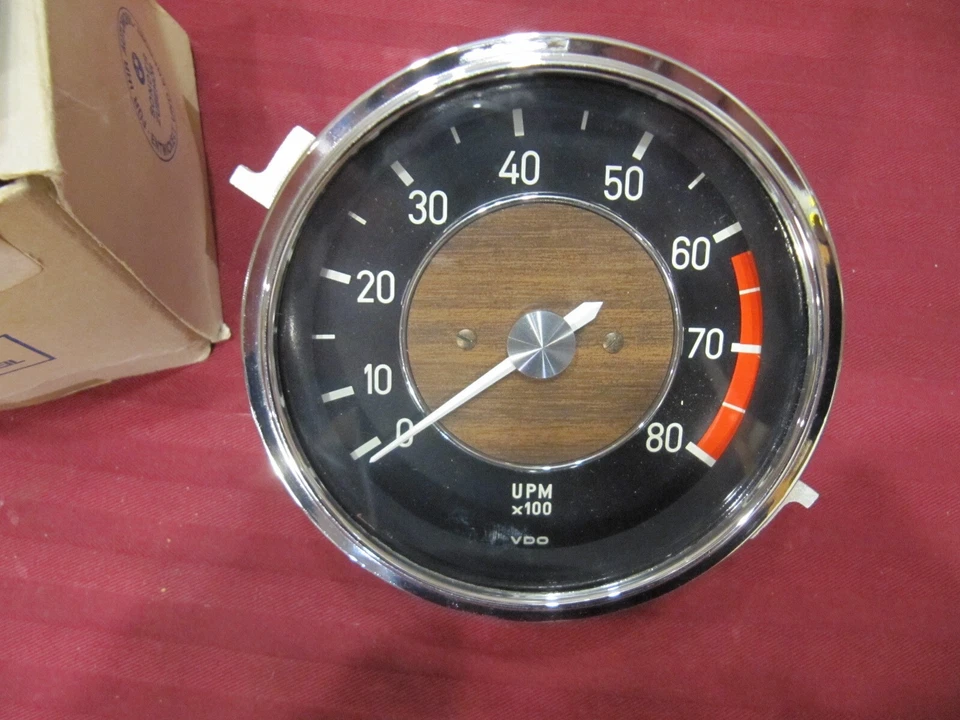 Nuevo de Lote Antiguo BMW 2000C 2000CS VDO Velocímetro 8000 RPM 1965 - 1969 Foto 3 de 4