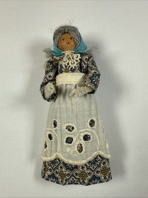 Wood Clothes Pin Doll ~ Hand Crafted ~ Artisan ~ Folk Art ~ Woman Grandma Apron