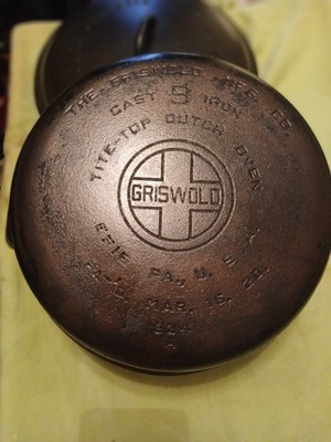 Griswold Cast Iron #9 Tite-Top Dutch Oven  834  With Matching Lid 2552