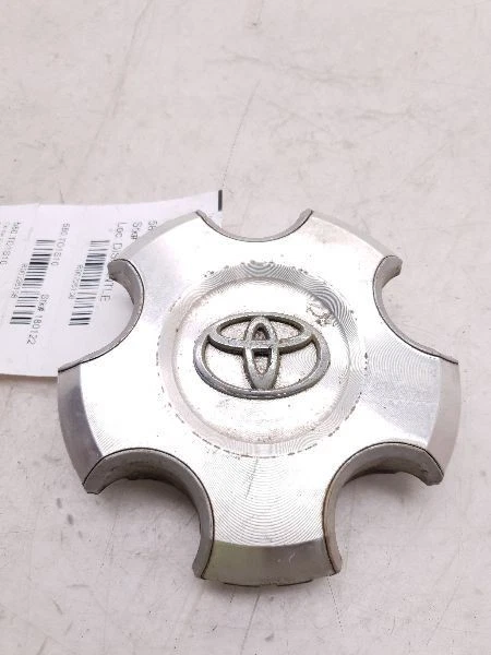 Toyota Sequoia 2010 tapa central rueda 221708 Foto 3 de 4