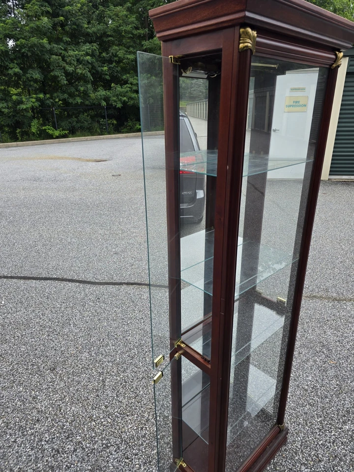 Vitrine de vidro para móveis iluminados Pulaski. Vidro Curio. - Imagem 4 de 4