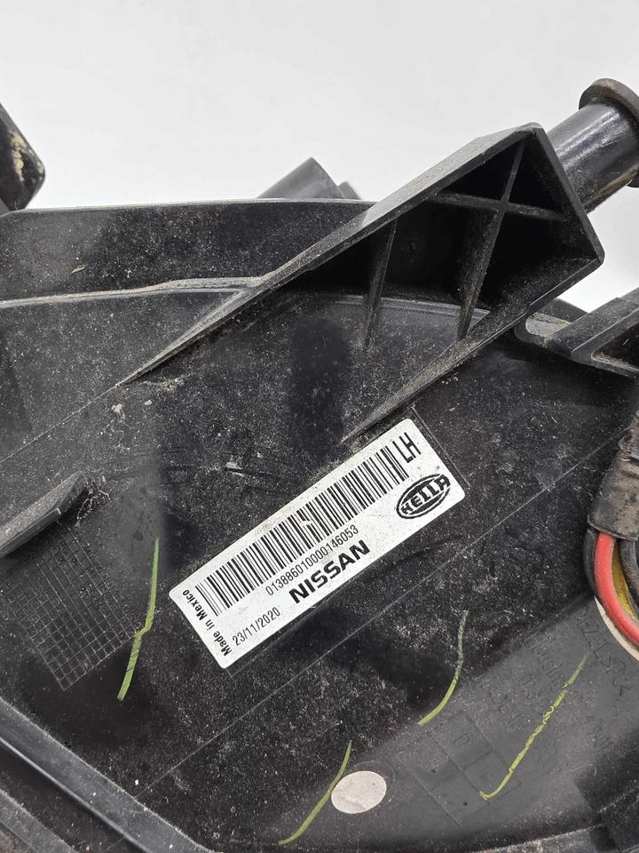 LUZ TRASERA EXTERIOR LADO CONDUCTOR NISSAN SENTRA 20-25 26555-6LB0A Foto 3 de 3