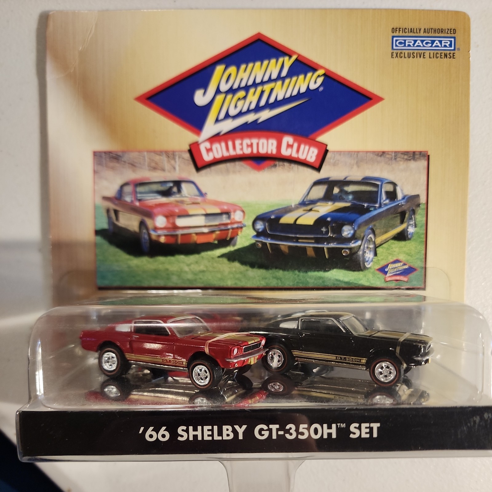 Johnny Lightning Collector Club 1966 Shelby GT-350H Red Black Set NIP NEW