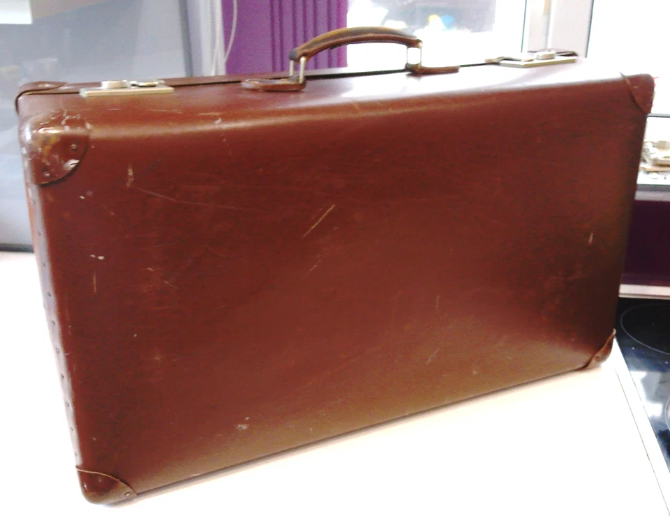 VINTAGE 1950/60s Globetrotter hard shell suitcase World's Most Famous Suitcase - Image 2 of 4