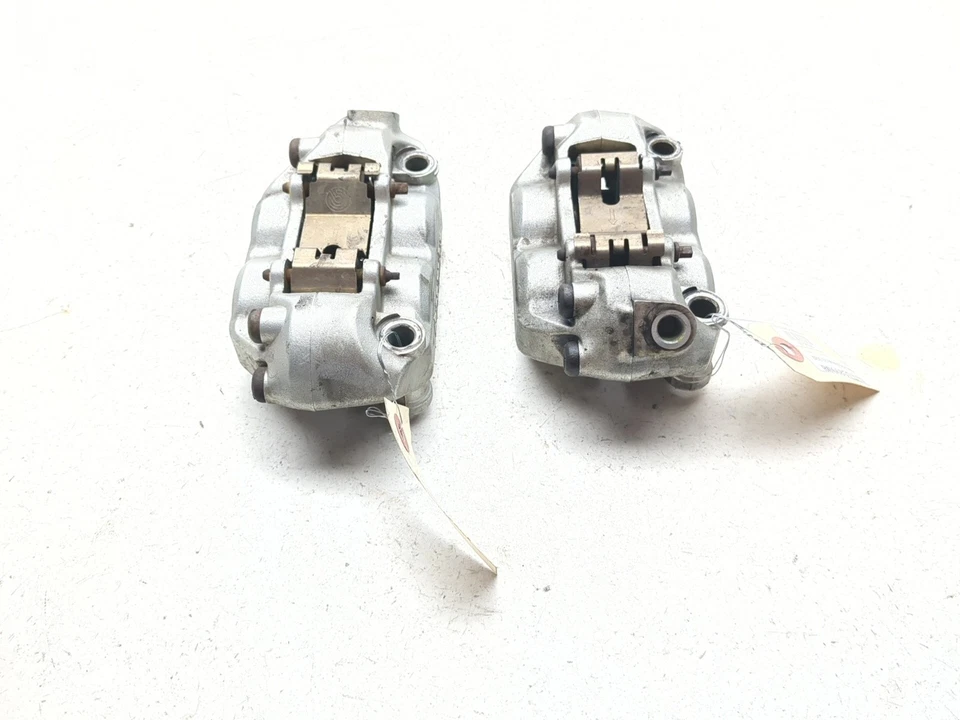 Juego de pinzas de freno delanteras 10-14 Ducati Monster 796 Foto 4 de 4