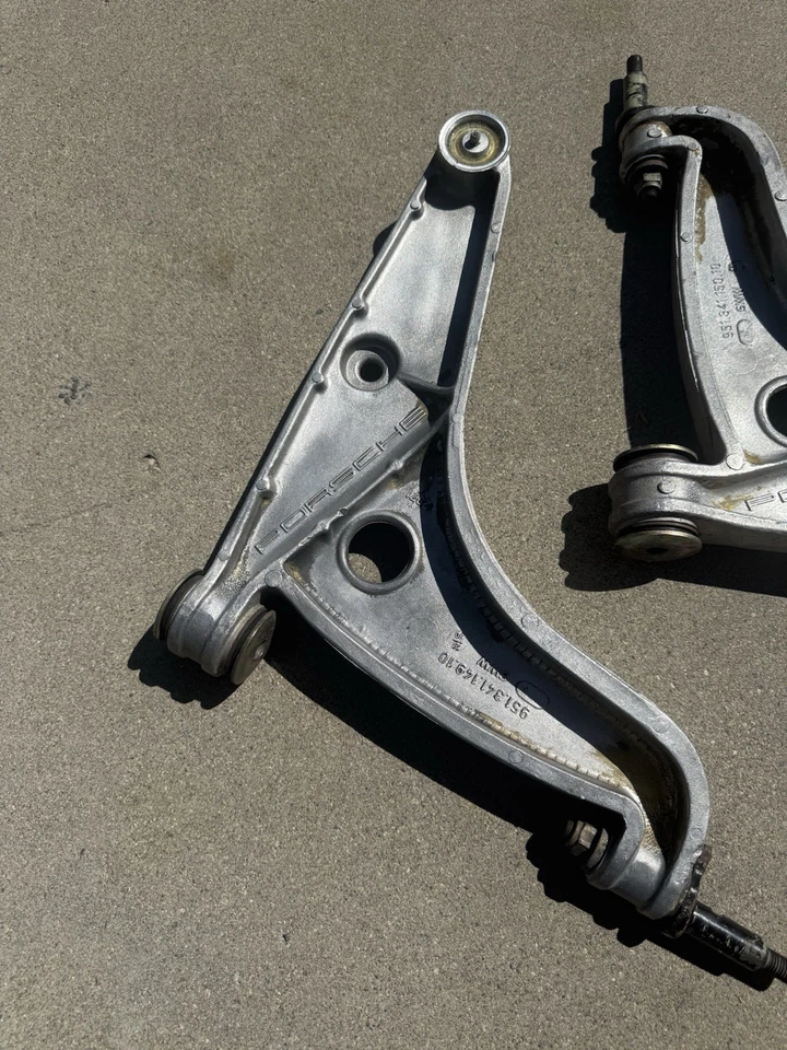 Brazos de control delanteros Porsche 944 1989 Foto 4 de 4