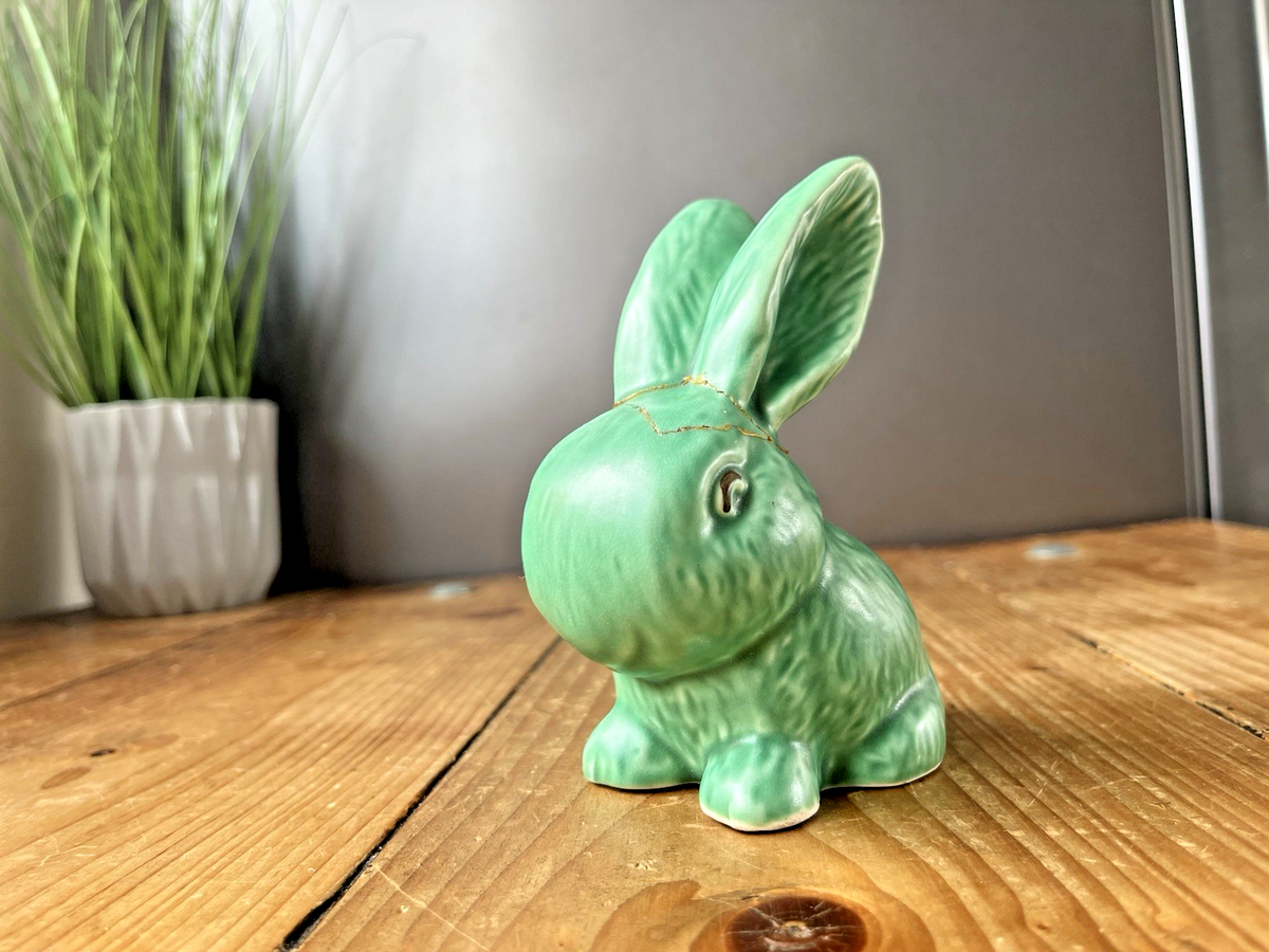 GREEN ART DECO SYLVAC 990 SNUB NOSED BUNNY RABBIT AF EARS REGLUED