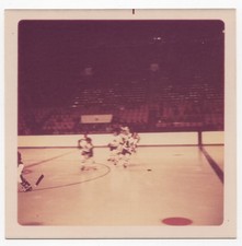 1973 Toronto Maple Leafs Warm Up Skate Vintage Hockey Fan Photo NHL Gardens