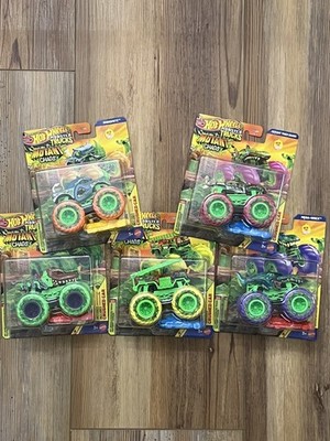 2026 Hot Wheels Monster Trucks Mutant Chaos 5-Alarm Tiger Shark Megawrex