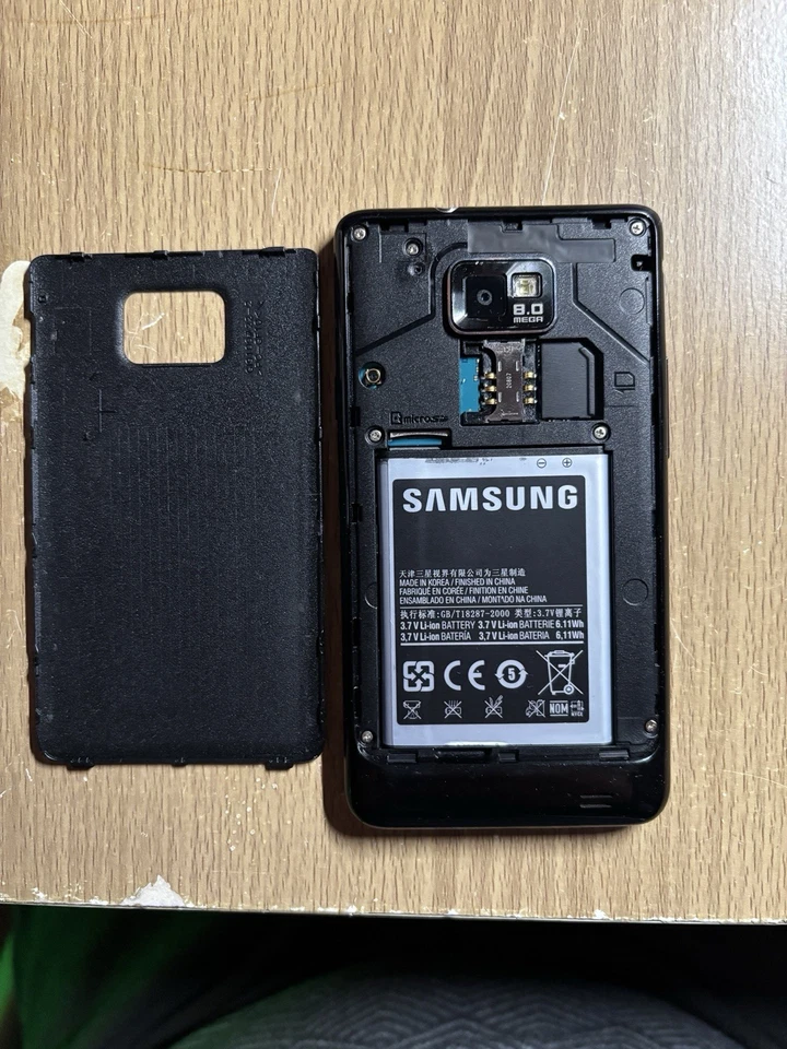 Smartphone Samsung Galaxy S2 GT-i9100 Funzionante - Immagine 4 di 4