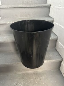 United Self Extinguishing Fire Resistant Garbage Receptacle Trash Can Black 18”