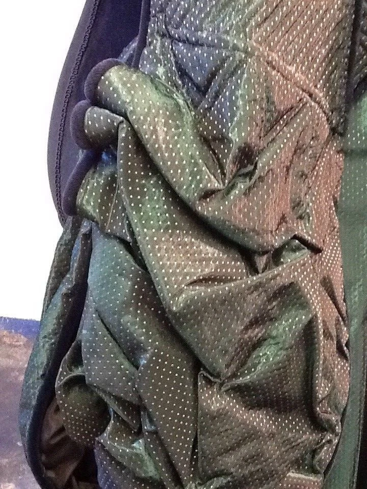 Vestido Corsé Magestic Penny Verde Hecho en Inglaterra con Corpiño de Plumas y Sk Ajustado Foto 3 de 4