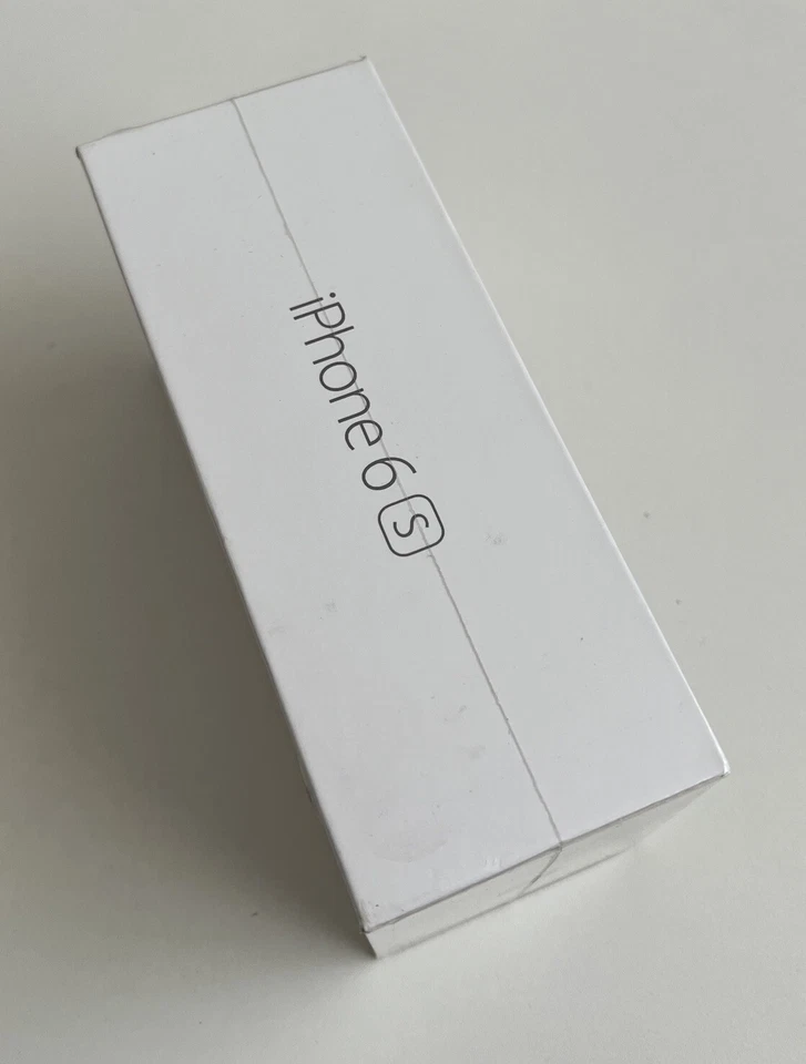 New Sealed Old Stock Apple iPhone 6S 32gb - Rare iOS 10 - UK 02 Network - Image 2 of 3