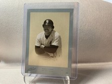 REGGIE JACKSON  2005 15/40 Donruss Portraits STUDIO BLUE B&W SP-44