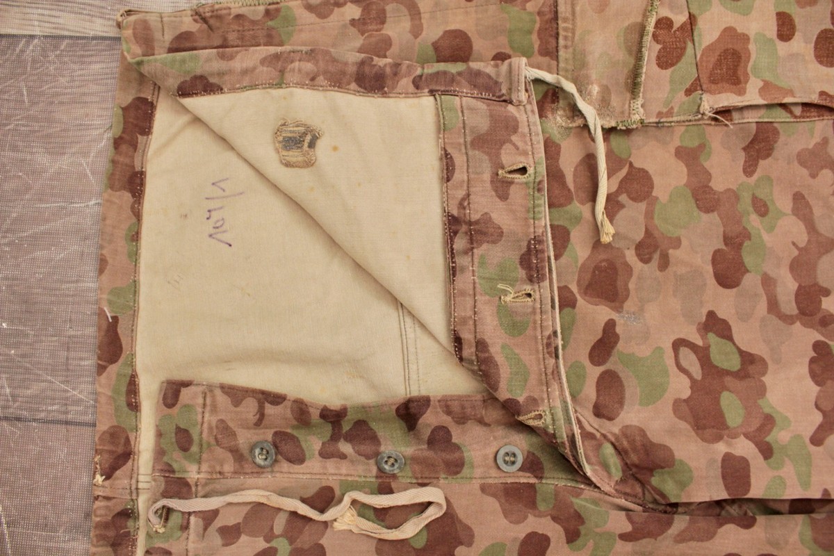 VTG Men's 50s 60s Austrian Army Pea Dot Camo Pants Sz 44x29 VTG Men's 50s 60s Austrian Army Pea Dot Camo Pants Sz 44x29