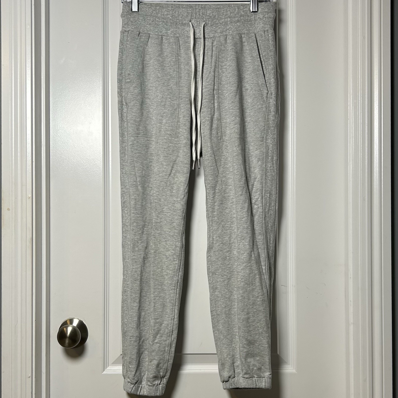 Cabi Gray Drawstring Cuffed Sweatpants Minimalist… - image 1