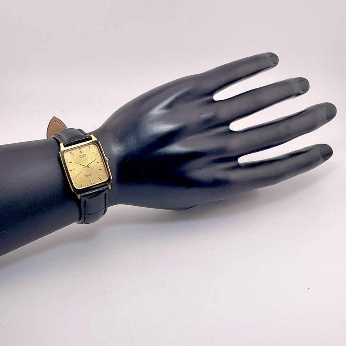 【ガラス交換整備済】SEIKO Dolce 82年製硬質合金5931-5550 ガラス交換整備済】SEIKO Dolce 82年製硬質合金5931-5550