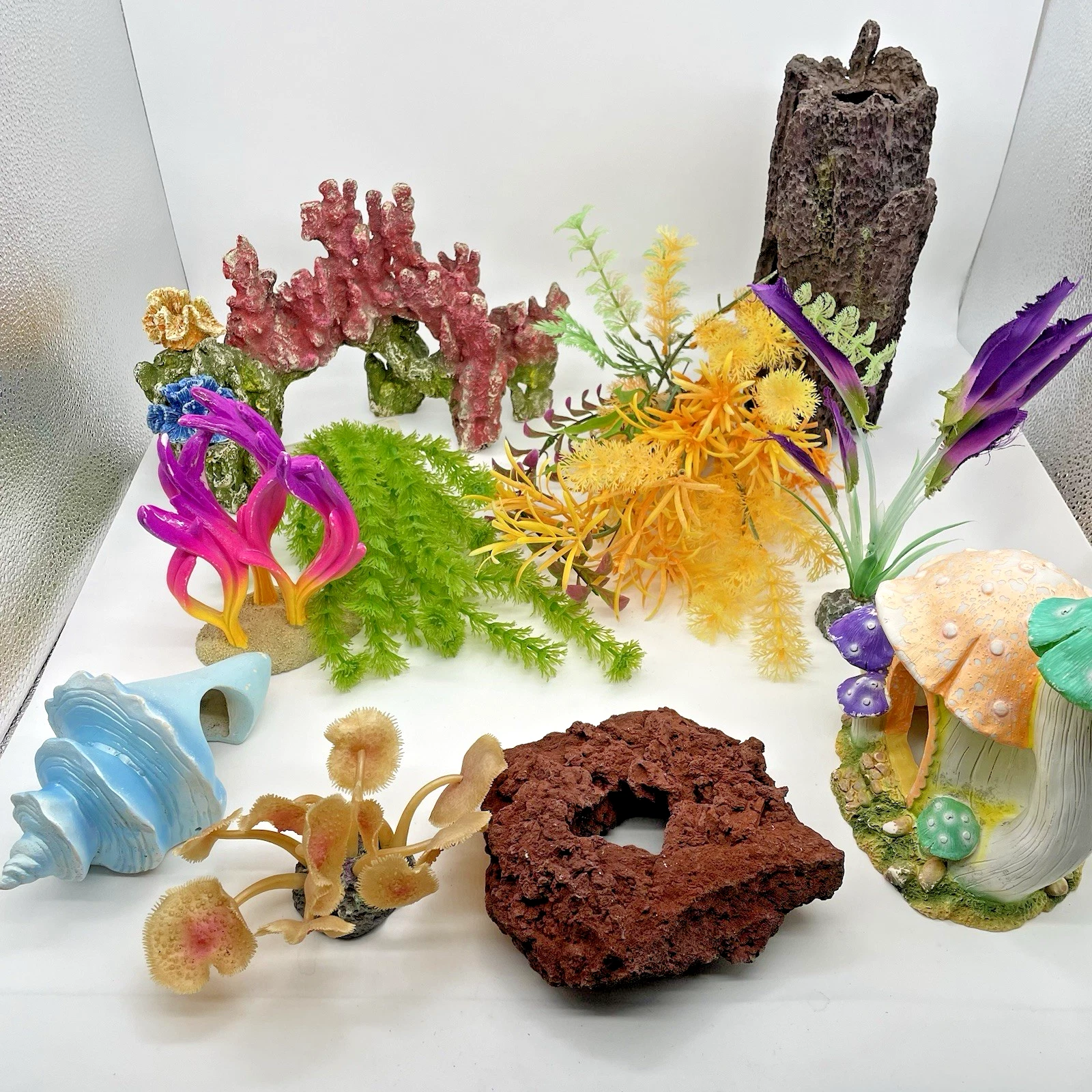 Fish Tank Aquarium Decorations/ Accessories Lot of 10 Colorful Ceramics Grasses
Opens in a new windo