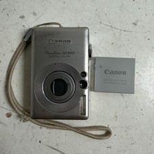 Canon PowerShot SD300 Digital Elph Silver 4.0MP 3x Optical Zoom Digital Camera