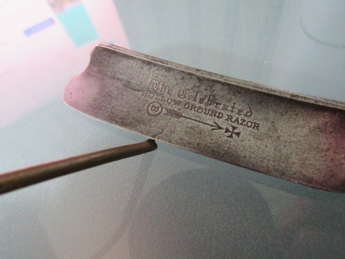 vintage Wade & Butcher Sheffield straight edge barber shaving razor as is