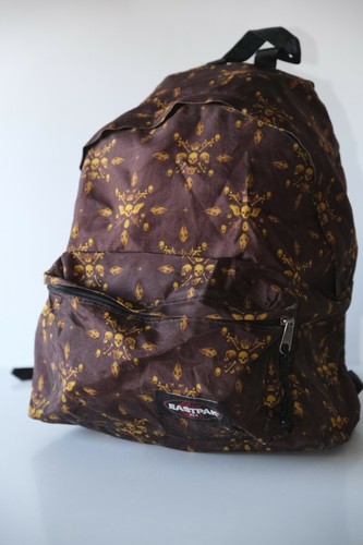 Zaino Eastpak con teschi | eBay