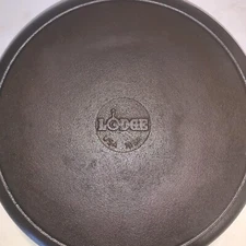 Lodge Cast Iron Skillet No 10 Excellent Condition No Wobble Ci31