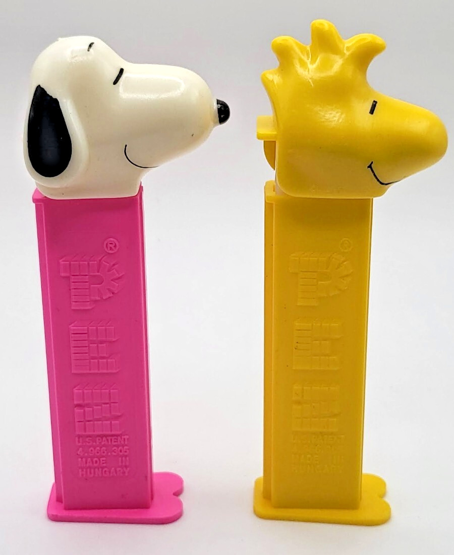 VTG 2000 Peanuts Series 2 PEZ Dispensers - Snoopy & Woodstock - Loose - Retired