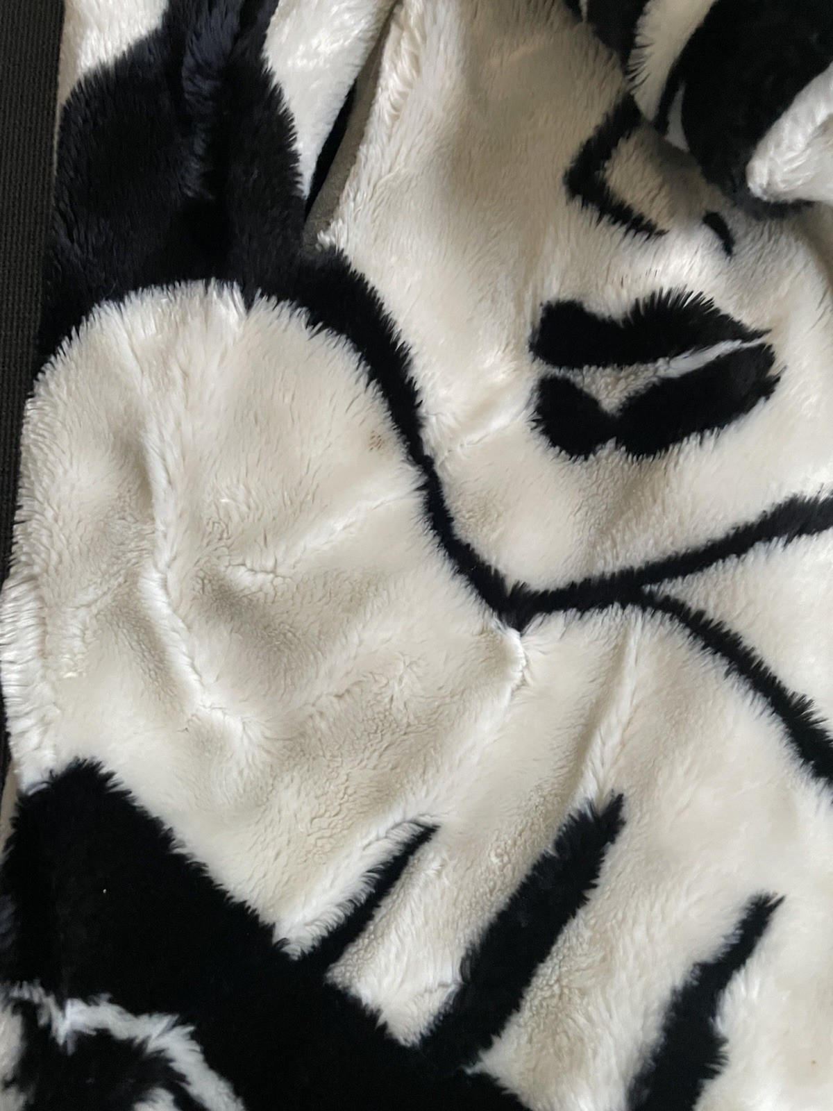 Vintage Donnybrook Faux Fur Coat with Picasso Faces Size L Black & White image 4