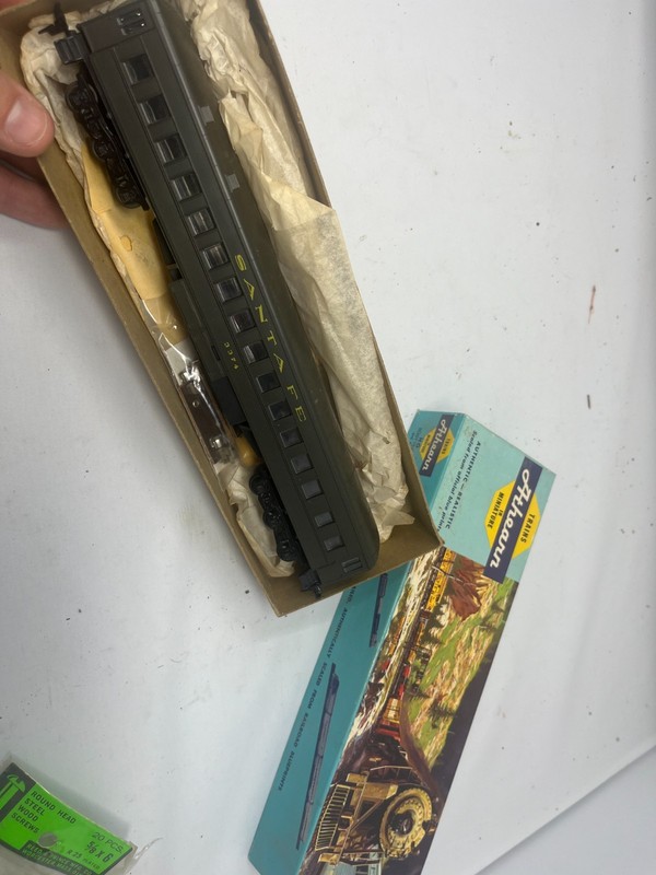 HO Scale Athearn, Pullman Passenger Car, Santa Fe, #3374
