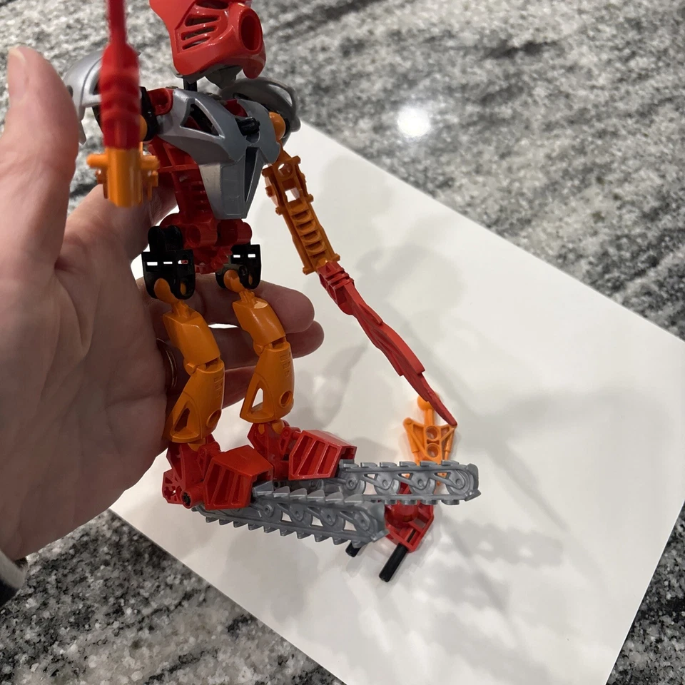 LEGO BIONICLE: Tahu (8534) pieces to make 8566 Read - Image 3 of 4