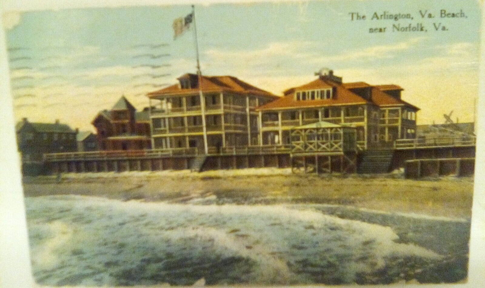 postcard The Arlington, Va. Beach , near Norfolk,Va.
