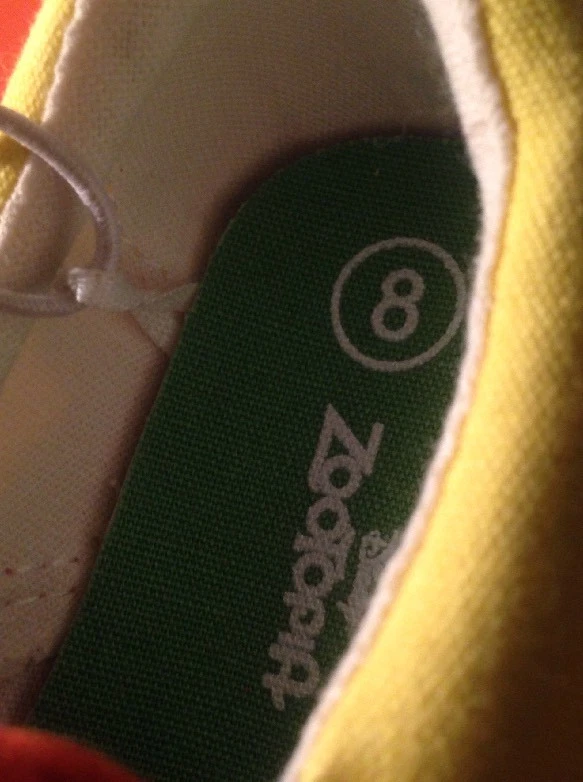 Disney Zapato Tenis Niños Niñas Niños Pequeños 8 Zapatillas Sin Cordones de Lona Nuevo de Lote Nuevo Foto 4 de 4