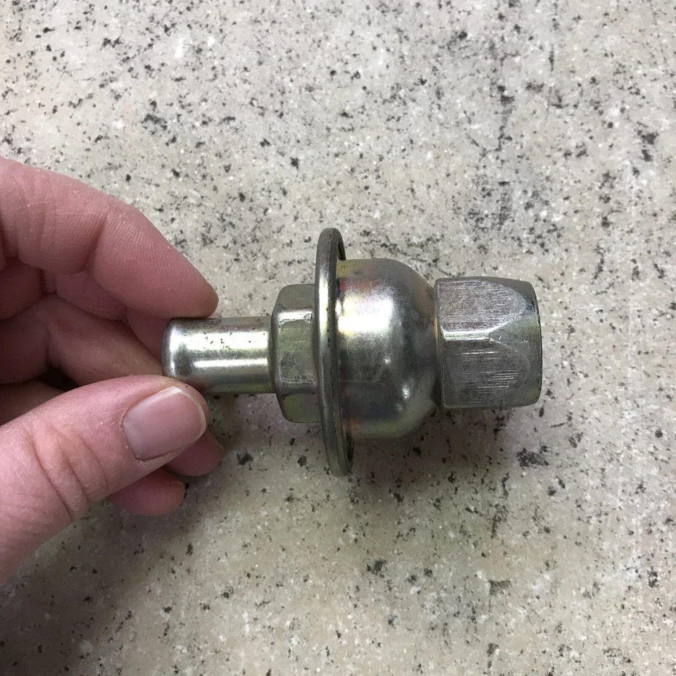 GM 6 Cyl Secondary Air Injection Check Valve  Chevy Buick 22017478 - 26687 - Image 2 of 4