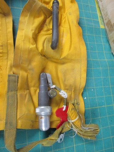 vintage 1960 Western Air Lines life vest, Western Airlines Decent Condition - Picture 4 of 7