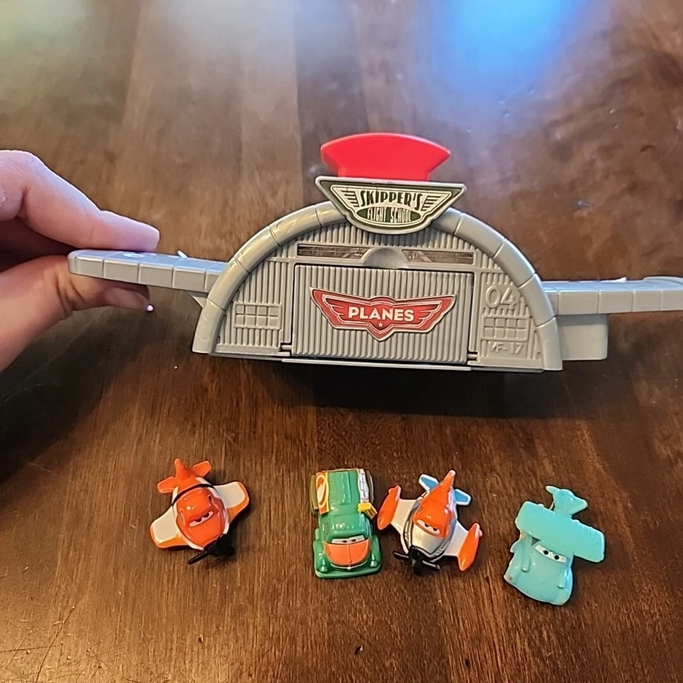 Disney Aviones Micro Drifters Lanzador de Despegue Patrón Vuelo Escuela Conjunto Lote Foto 2 de 4